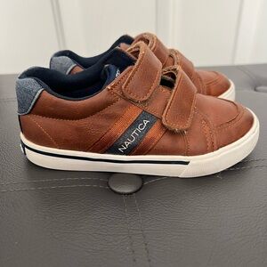 Nautica Kids Brown Leather-Look Velcro Sneakers with Navy Trim